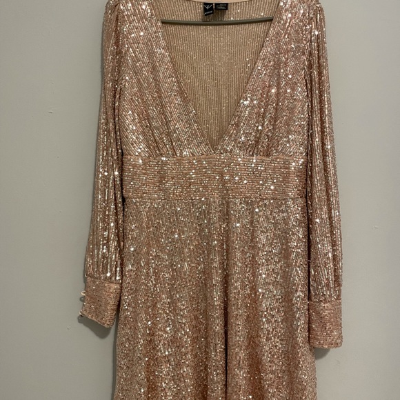 Windsor Short Dress - Picture 2 of 5